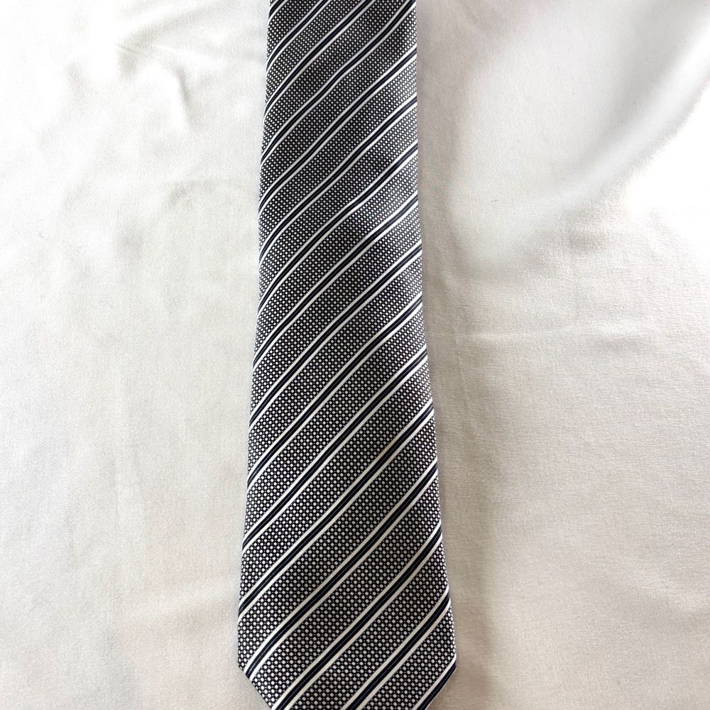 Brioni Black and White Diagonal Striped Tie